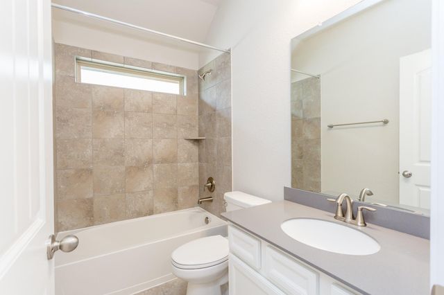 16 Florentino Vine Place, The Woodlands, TX 77354