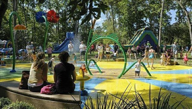 16 Florentino Vine Place, The Woodlands, TX 77354