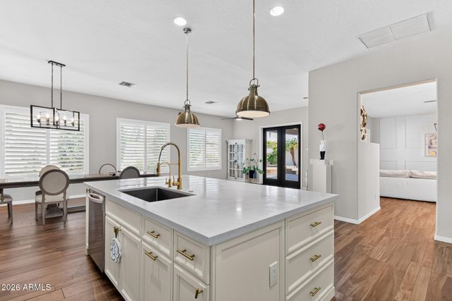 1976 W BLUE RIDGE Court, Chandler, AZ 85248