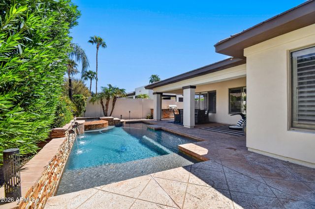 1976 W BLUE RIDGE Court, Chandler, AZ 85248