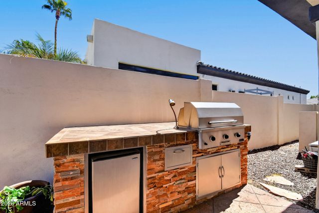 1976 W BLUE RIDGE Court, Chandler, AZ 85248