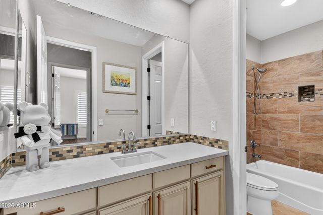 1976 W BLUE RIDGE Court, Chandler, AZ 85248