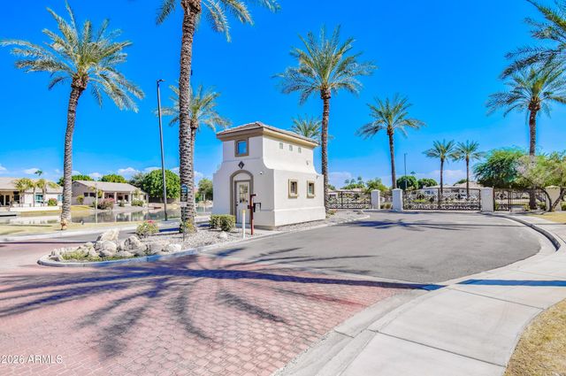 1976 W BLUE RIDGE Court, Chandler, AZ 85248