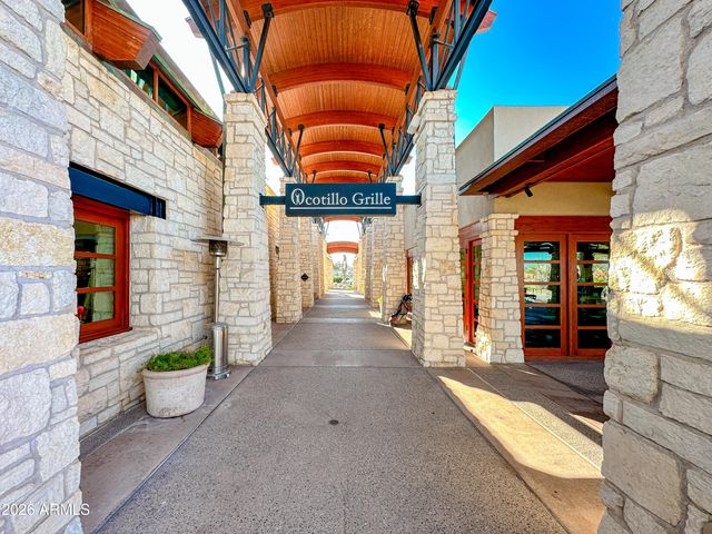 1976 W BLUE RIDGE Court, Chandler, AZ 85248