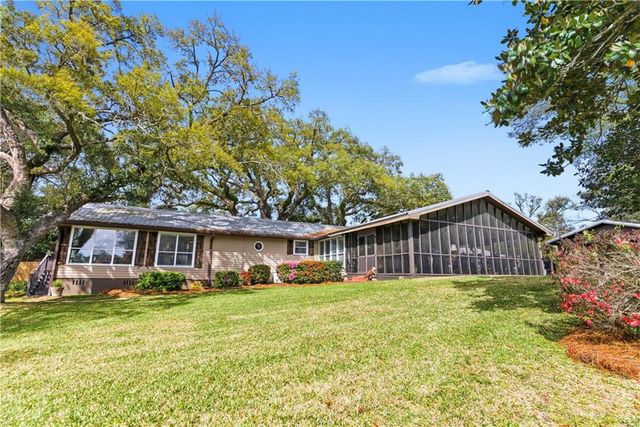 11560 Pioneer Road, Theodore, AL 36582