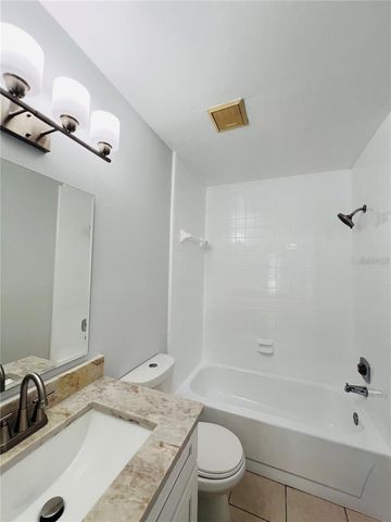 4013 DREAM OAK PLACE 201, Tampa, FL 33613