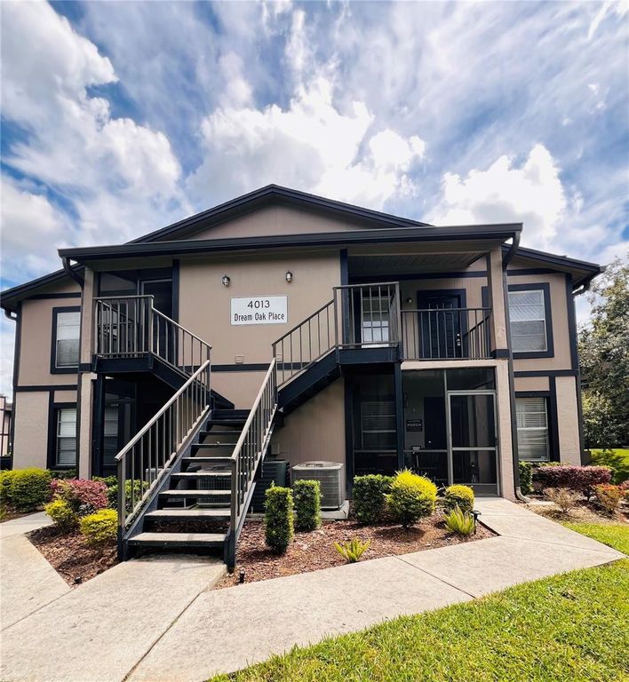 4013 DREAM OAK PLACE 201, Tampa, FL 33613