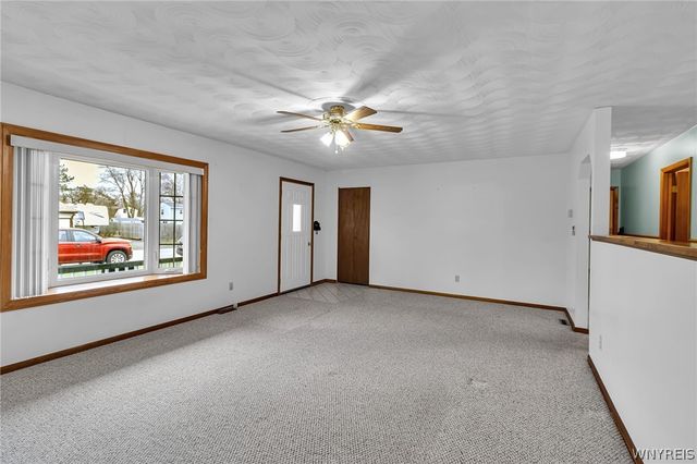 4555 Chester Avenue, Niagara, NY 14305