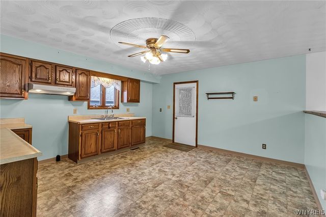 4555 Chester Avenue, Niagara, NY 14305