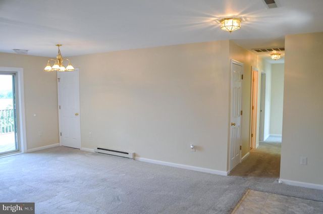 85 CHATHAM LN, Red Lion, PA 17356