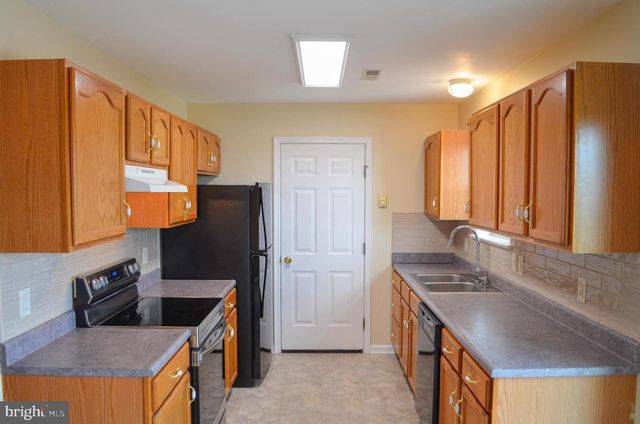 85 CHATHAM LN, Red Lion, PA 17356