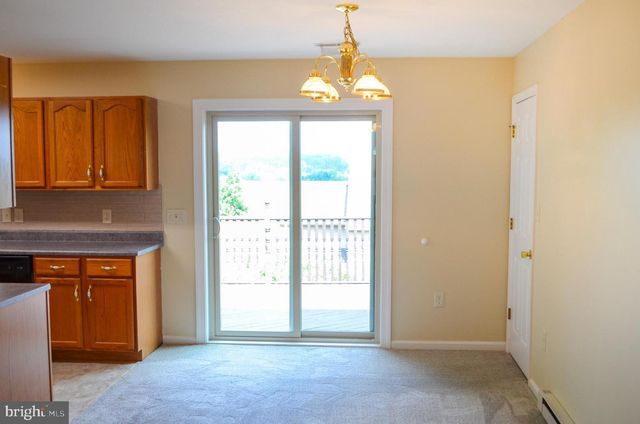 85 CHATHAM LN, Red Lion, PA 17356