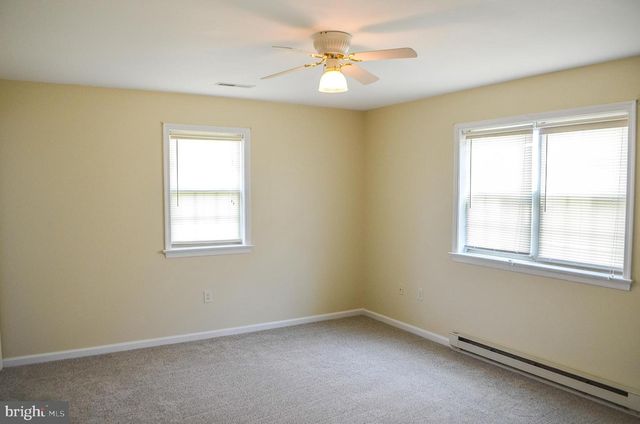 85 CHATHAM LN, Red Lion, PA 17356
