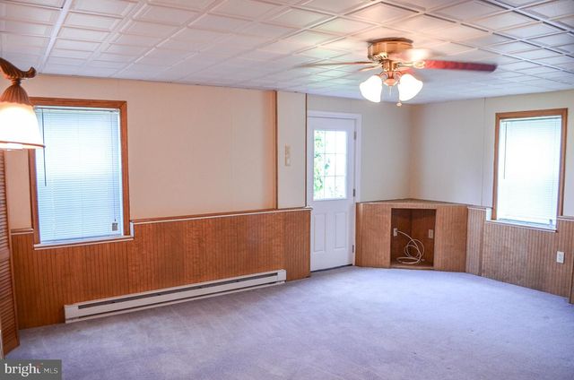 85 CHATHAM LN, Red Lion, PA 17356