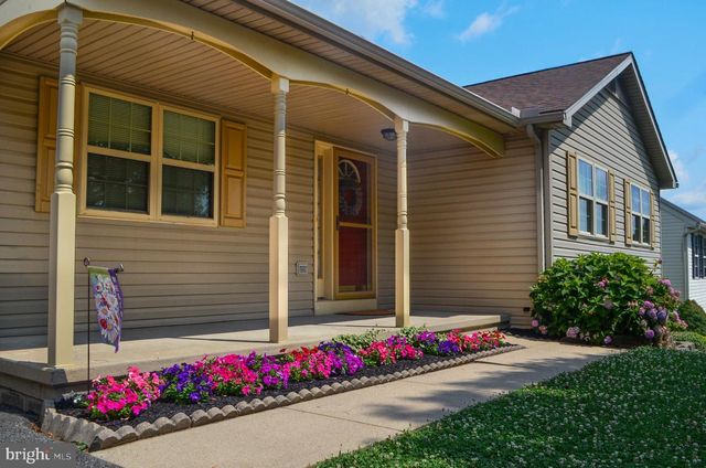 85 CHATHAM LN, Red Lion, PA 17356