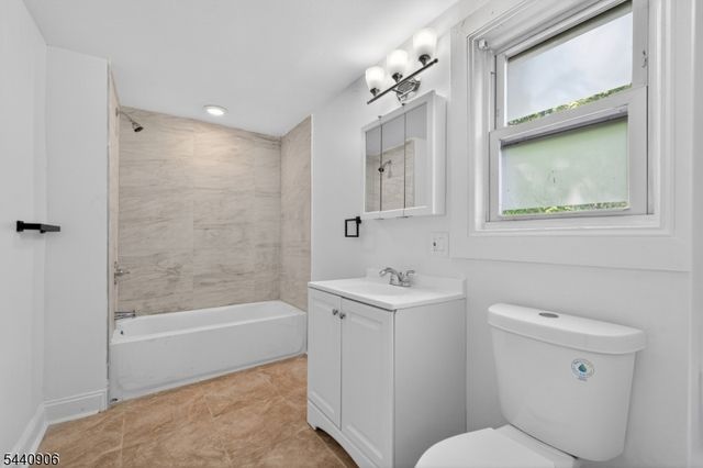 797 Passaic Ave, West Caldwell Twp., NJ 07006