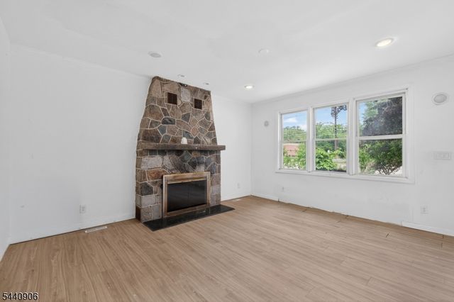797 Passaic Ave, West Caldwell Twp., NJ 07006