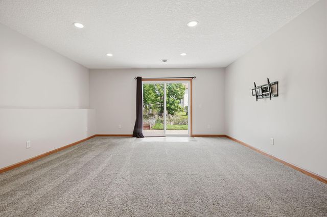 7748 Lamont Avenue NE, Otsego, MN 55301