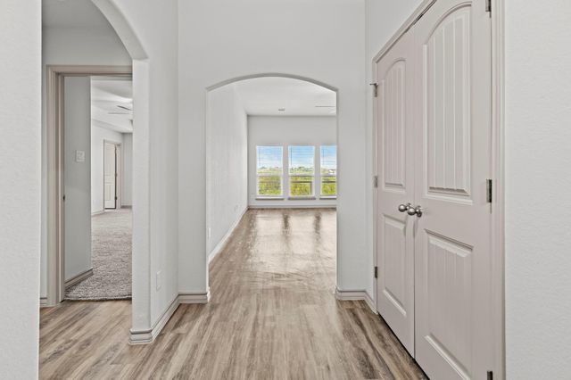 108 W Eli Chandler ST, Blanco, TX 78606
