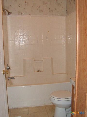 106 Gbrv Loop, Canyon Lake, TX 78133