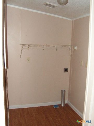 106 Gbrv Loop, Canyon Lake, TX 78133