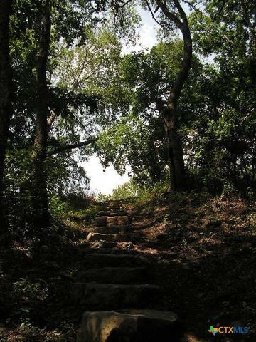 106 Gbrv Loop, Canyon Lake, TX 78133