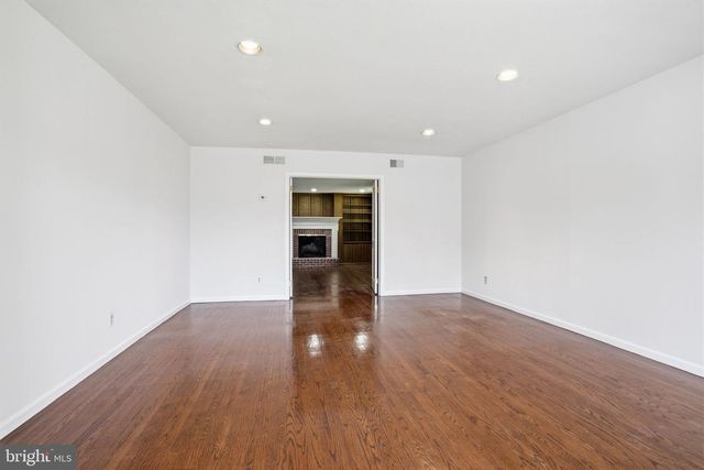 1840 NICHOLAS DR, Huntingdon Valley, PA 19006