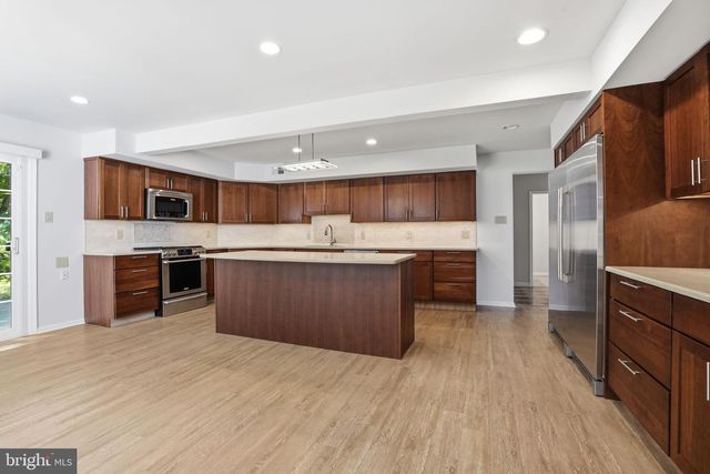 1840 NICHOLAS DR, Huntingdon Valley, PA 19006