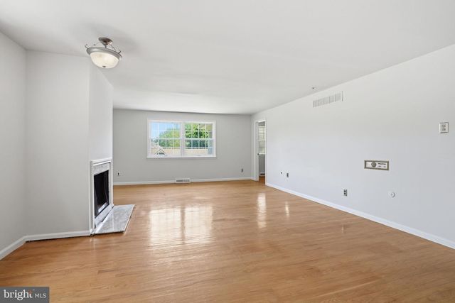 1840 NICHOLAS DR, Huntingdon Valley, PA 19006
