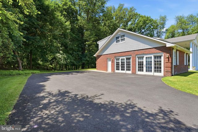 1840 NICHOLAS DR, Huntingdon Valley, PA 19006