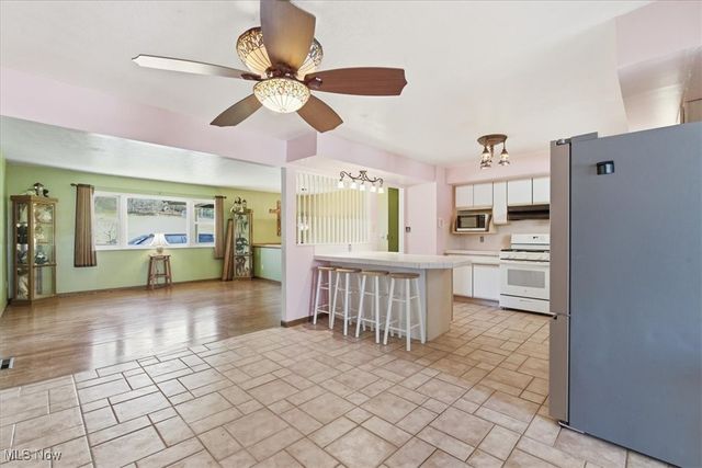 20 Mustang Acres, Parkersburg, WV 26104