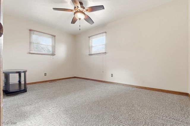 20 Mustang Acres, Parkersburg, WV 26104