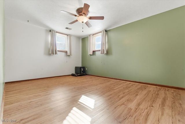 20 Mustang Acres, Parkersburg, WV 26104