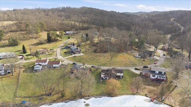 20 Mustang Acres, Parkersburg, WV 26104