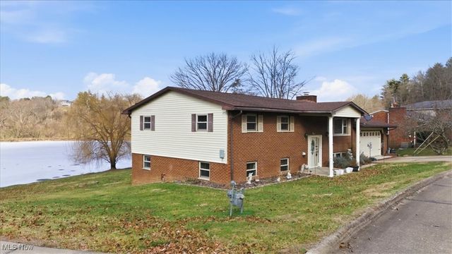 20 Mustang Acres, Parkersburg, WV 26104