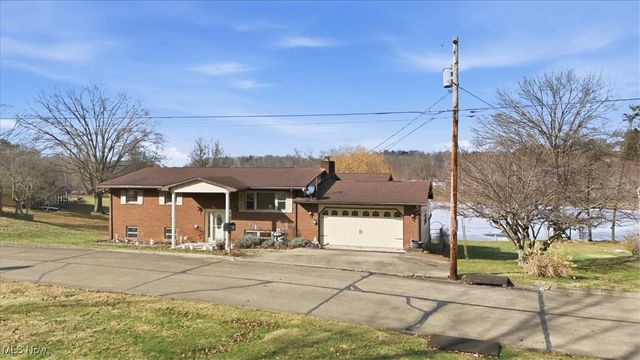 20 Mustang Acres, Parkersburg, WV 26104