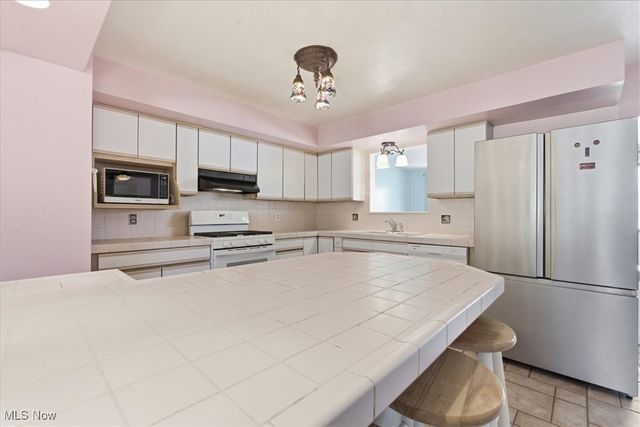 20 Mustang Acres, Parkersburg, WV 26104