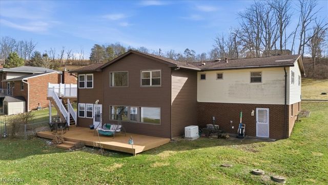 20 Mustang Acres, Parkersburg, WV 26104