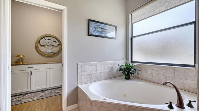 16736 4TH AVENUE NE, Bradenton, FL 34212