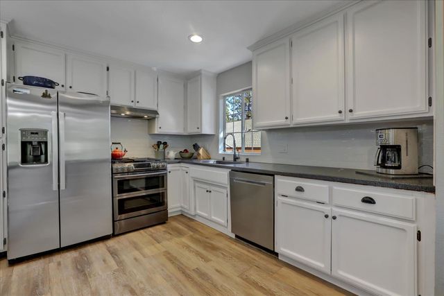 10971 Juanita Ct, Grass Valley, CA 95949