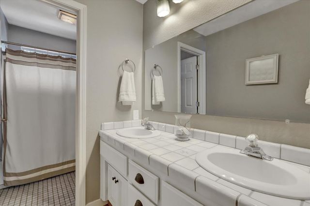 10971 Juanita Ct, Grass Valley, CA 95949