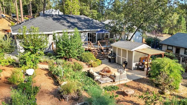 10971 Juanita Ct, Grass Valley, CA 95949