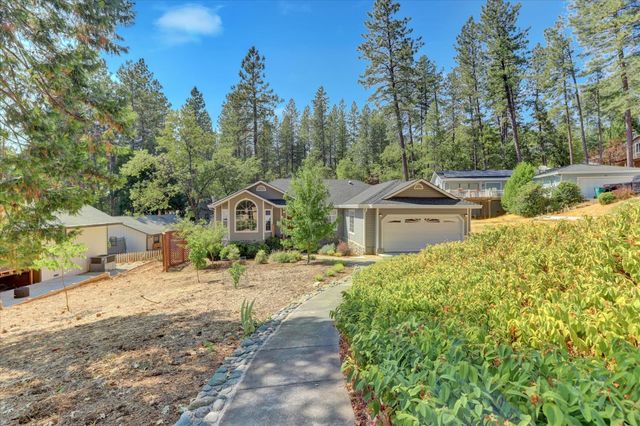 10971 Juanita Ct, Grass Valley, CA 95949