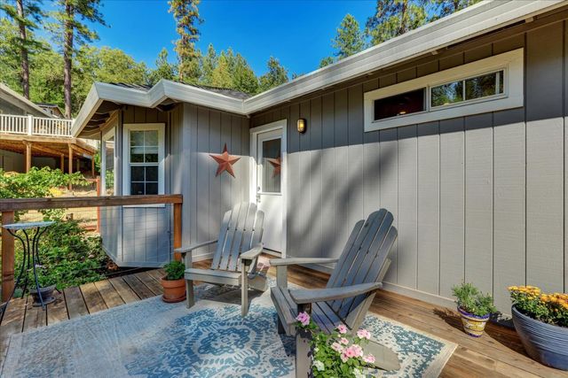 10971 Juanita Ct, Grass Valley, CA 95949