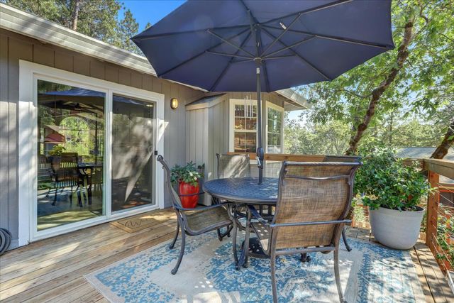 10971 Juanita Ct, Grass Valley, CA 95949