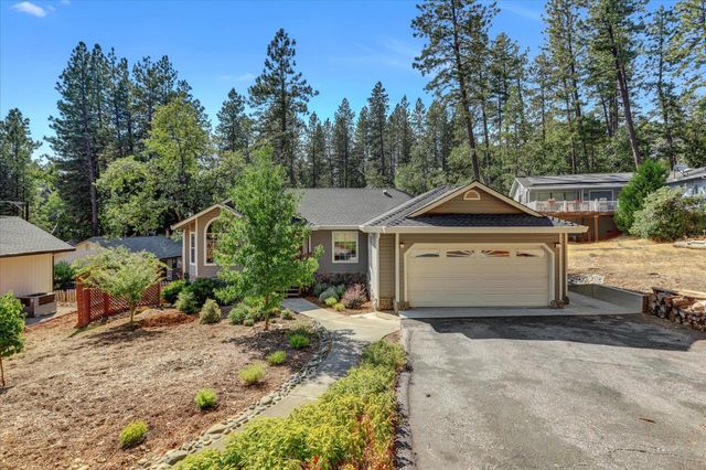 10971 Juanita Ct, Grass Valley, CA 95949