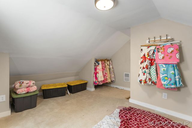 544 Homestead Avenue, Holland City, MI 49423