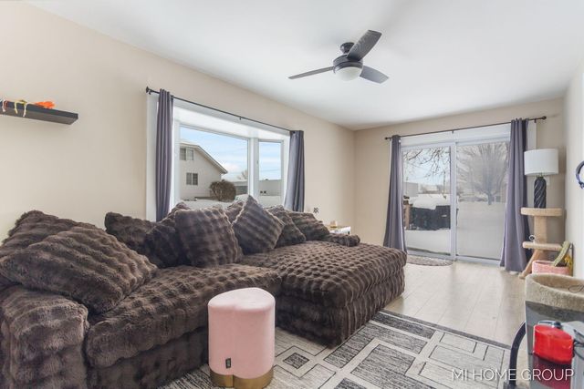 544 Homestead Avenue, Holland City, MI 49423