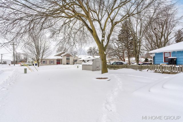 544 Homestead Avenue, Holland City, MI 49423