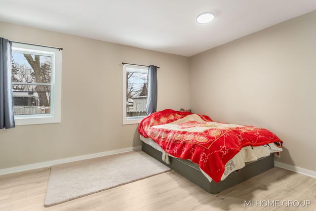 544 Homestead Avenue, Holland City, MI 49423